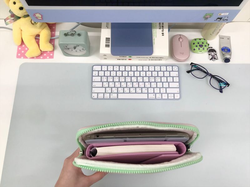 love berry Tablet pouch 11inch / 2 colors