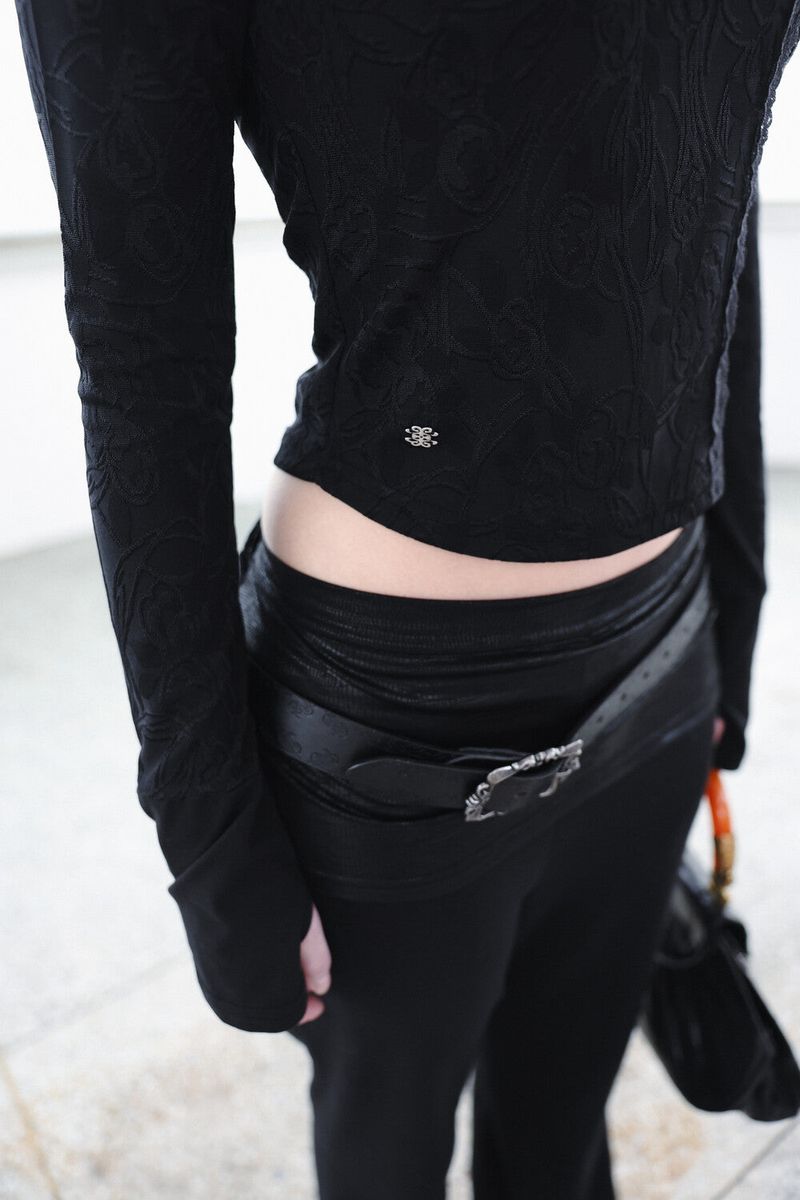 [ID] Floral Jacquard Set-up (Top) (Black)