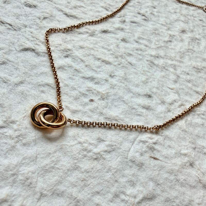 Interlocking Choker