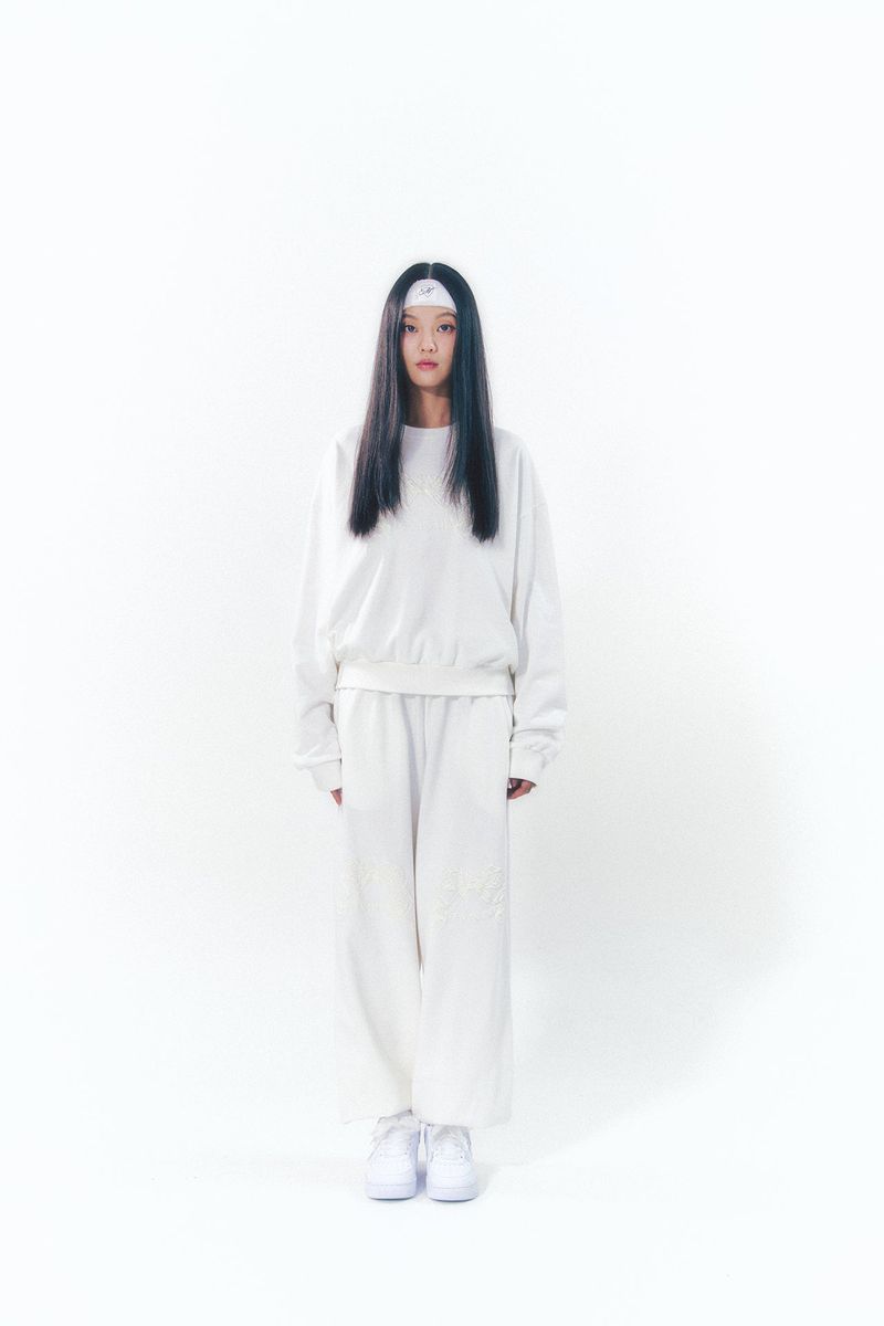 Knee Point Ribbon Jogger Pants White