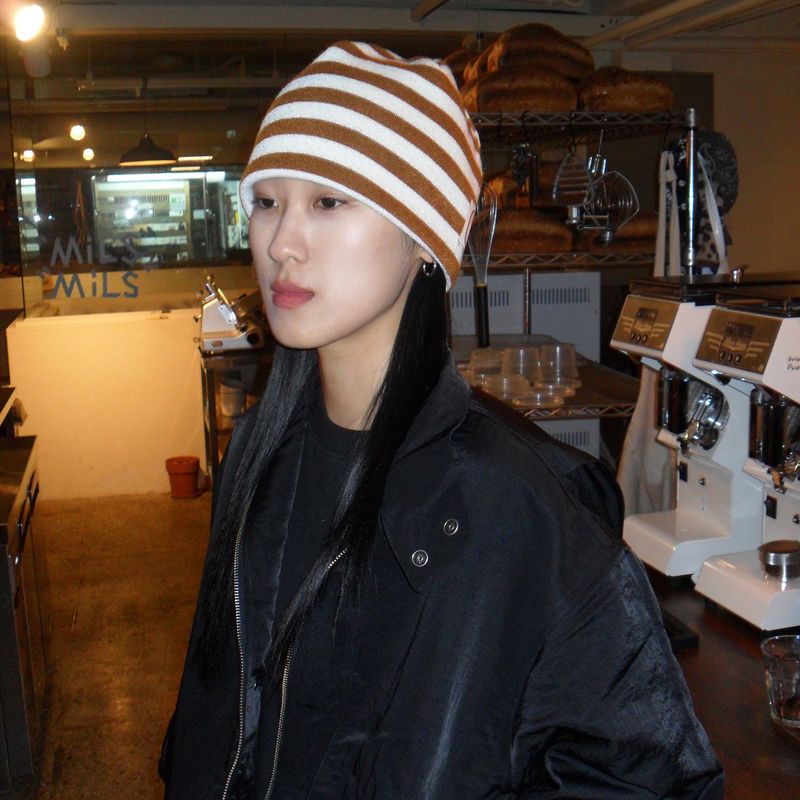 Striped knit beanie / Camel