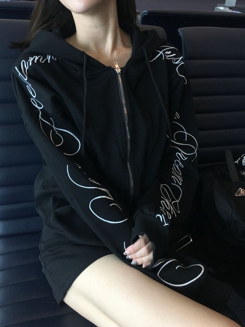 [SET] Script Lettering Hoodie Zip-up and Short Pants (3c)