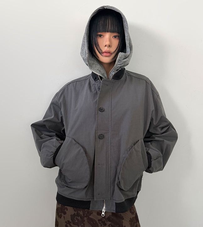 SHIRRING HIGH NECK ZIP-UP