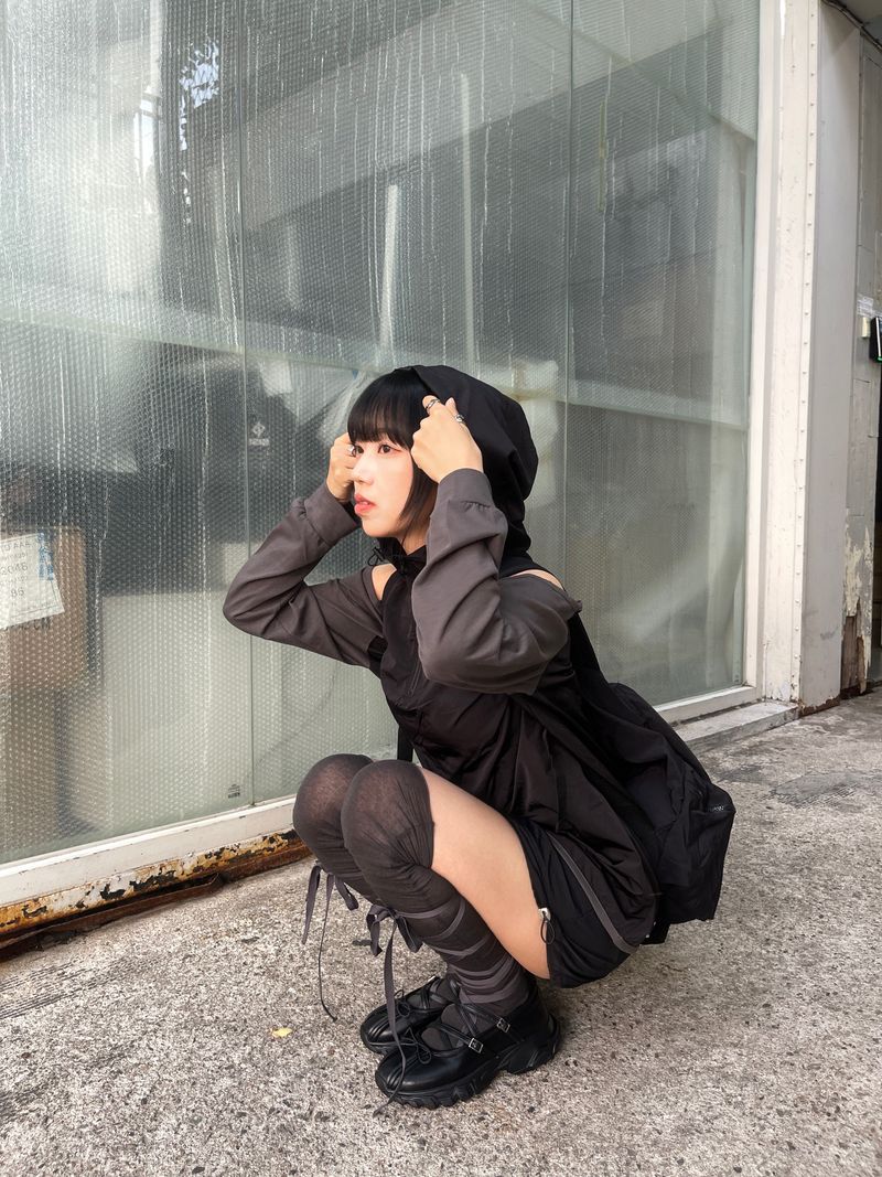 shoulder slit wind anorak hood