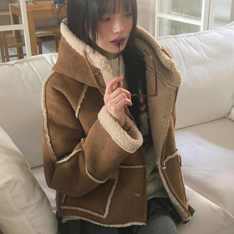 Most Wool Hooded Mustang Short Jacket