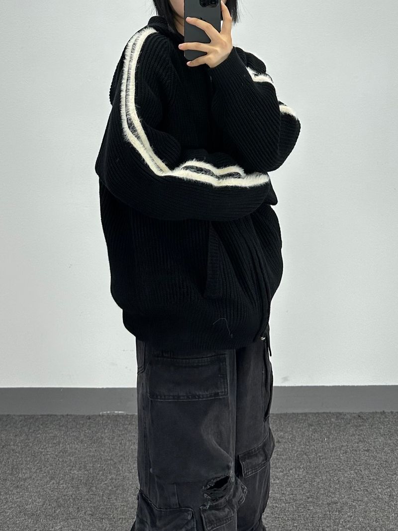 hairy line knit zip-up