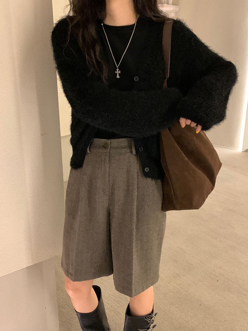 [MADE] Fidic Wool Herringbone Bermuda Pants
