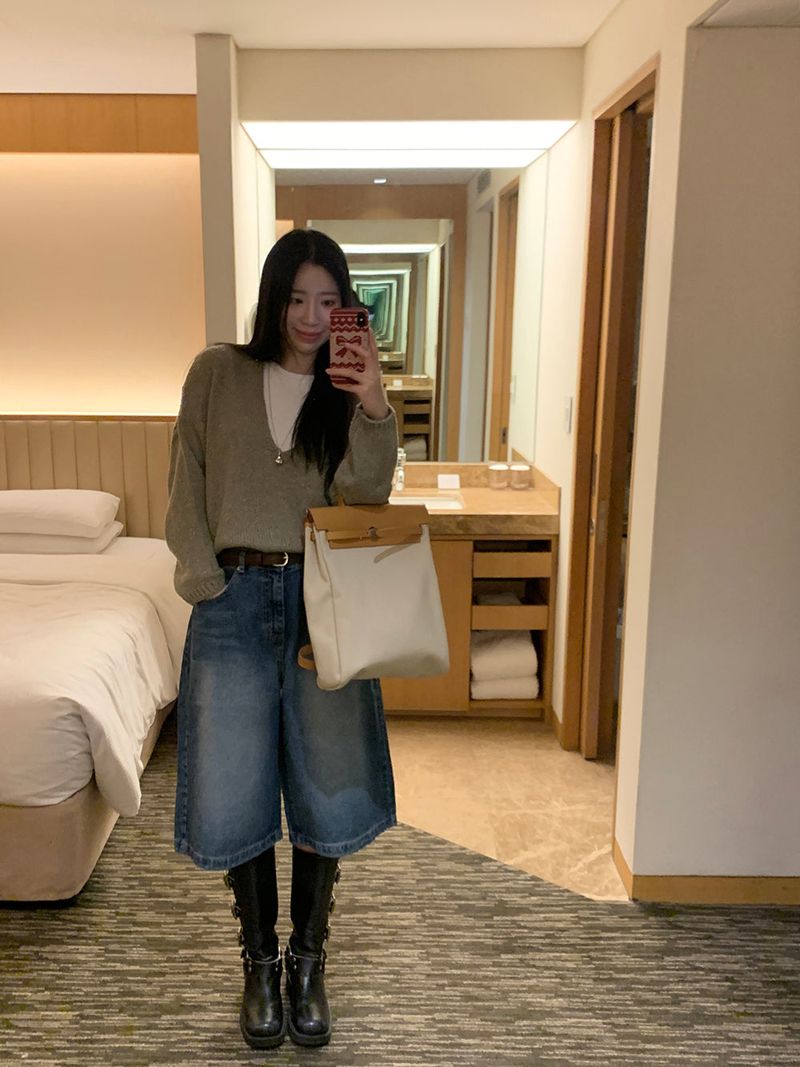 [MADE] Rieze Deep V Knit
