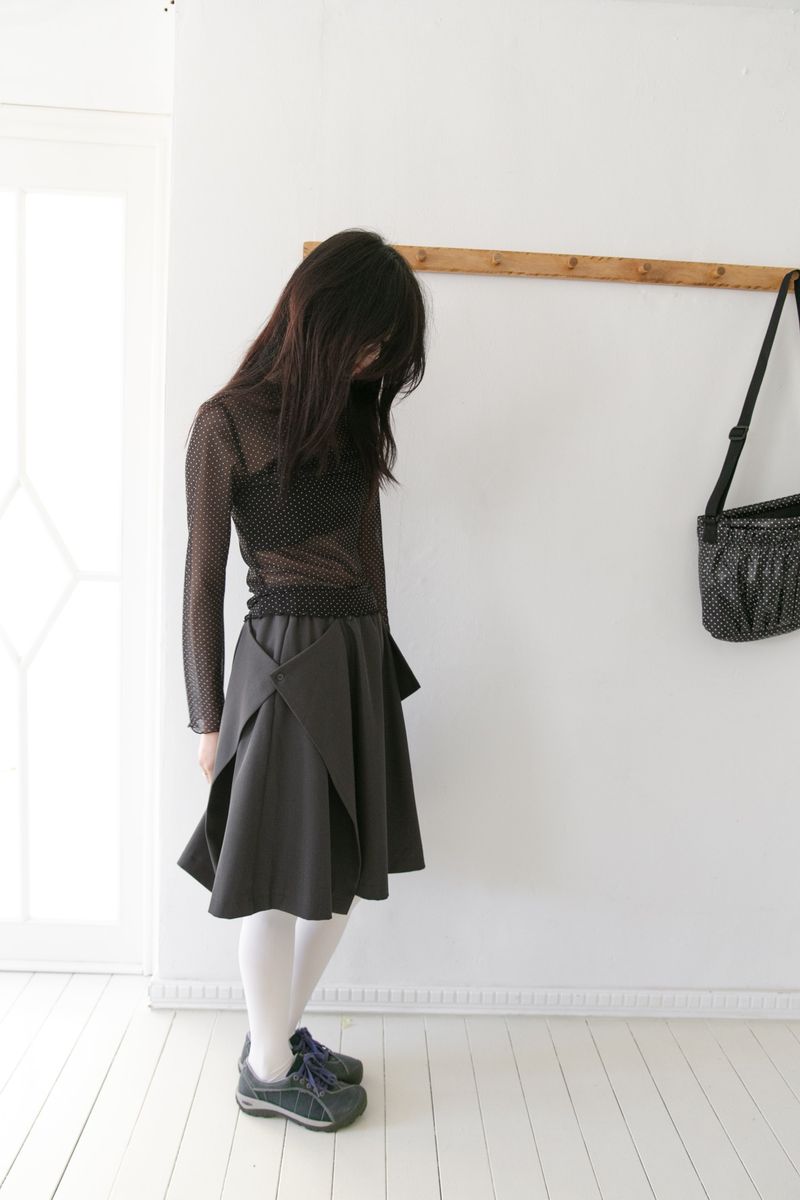 omoosoohy（オムスヒ）の「wrap button midi skirt(2colors)（Skirts）」