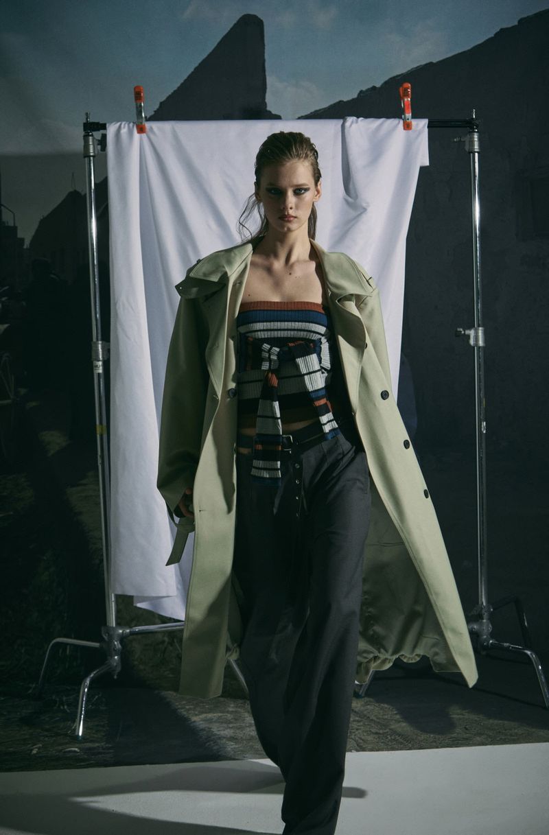 BALLOON TRENCH COAT -BEIGE