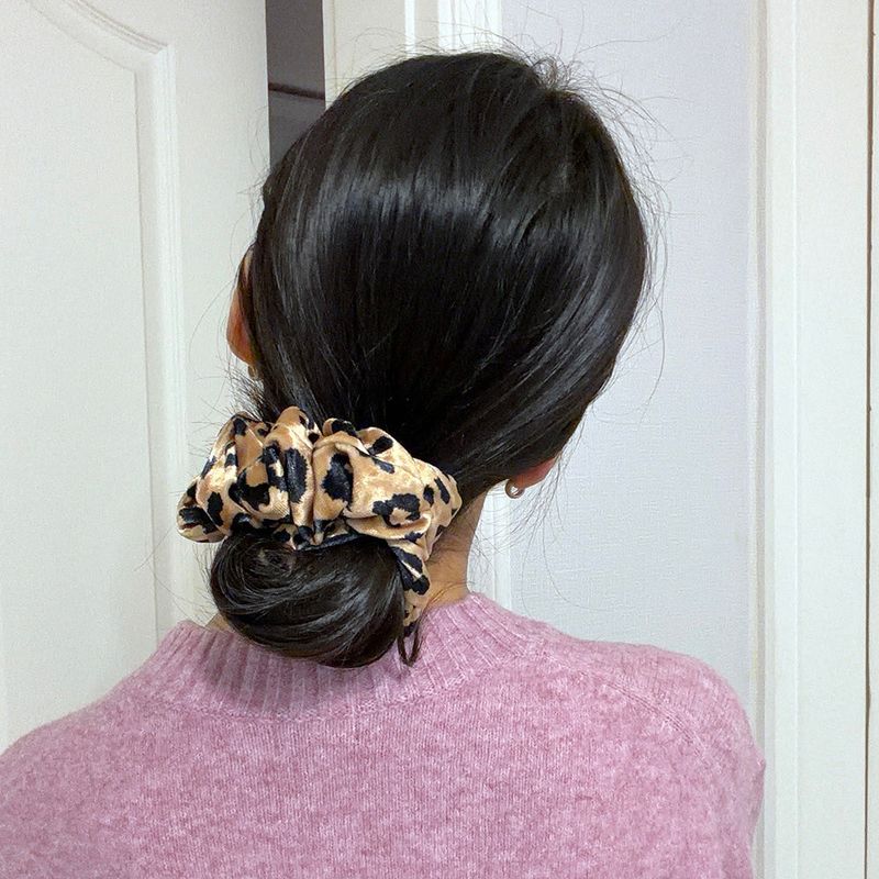 Velvet leopard scrunchie (2color)
