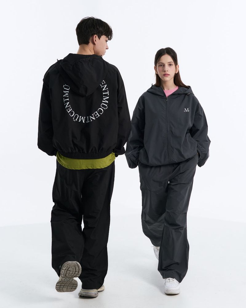 BACK ROUND WINDBREAKER (Black, Charcoal)
