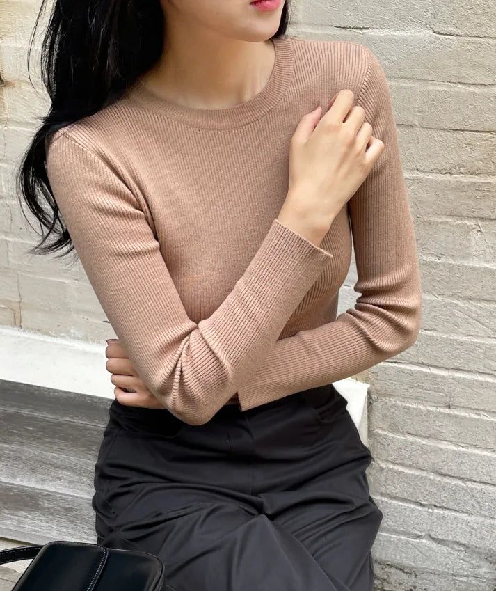 iam mari（アイアム マリ）の「Reble Round Ribbed Long Sleeve Knit（Tops）」