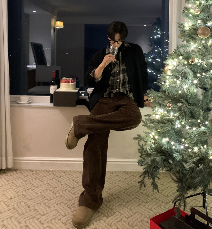 Defaced Late Back Banding Corduroy Wide Pants