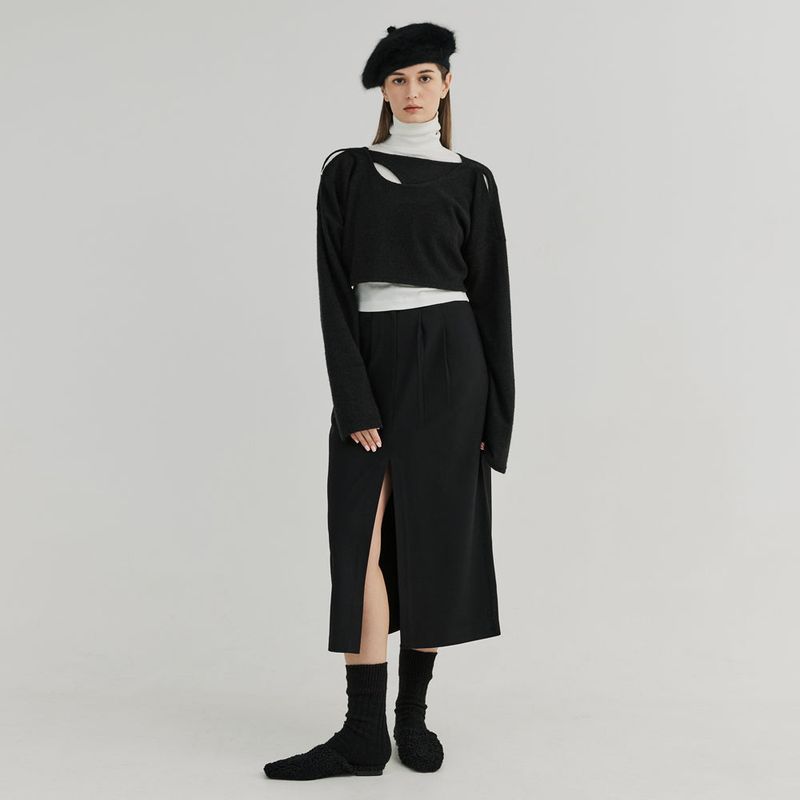 FREIHEIT(フライハイト)の「TWO-TUCK BUTTON SLIT LONG SKIRT (Black)(Skirts)」