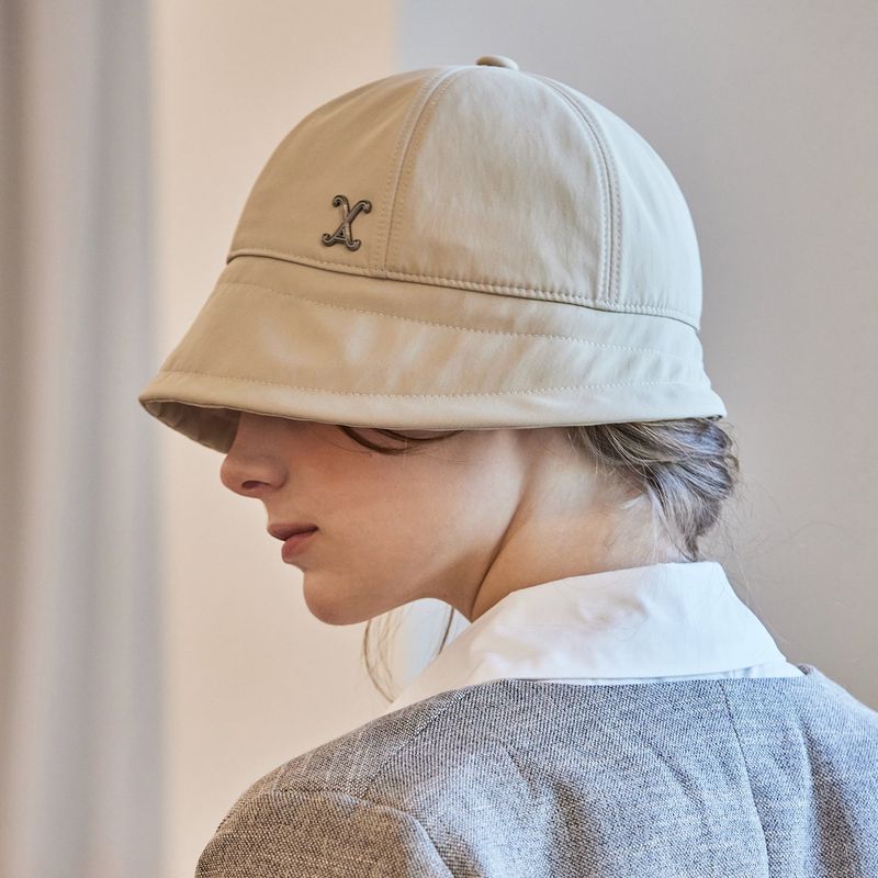 VA Curved Stud Nylon Bonnet Hat / Beige