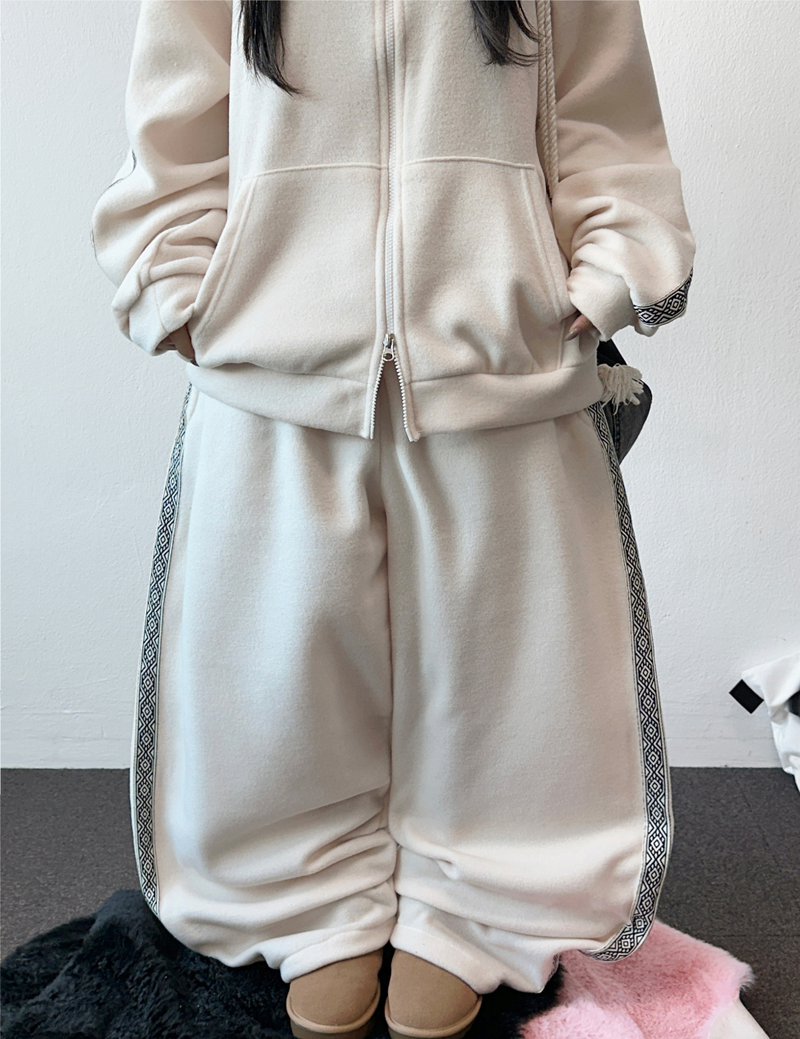 CCORTTI（コルッティ）の「Bohemian Side Track Fleece Balloon Long Pants 🖤 3 Colors（Pants）」