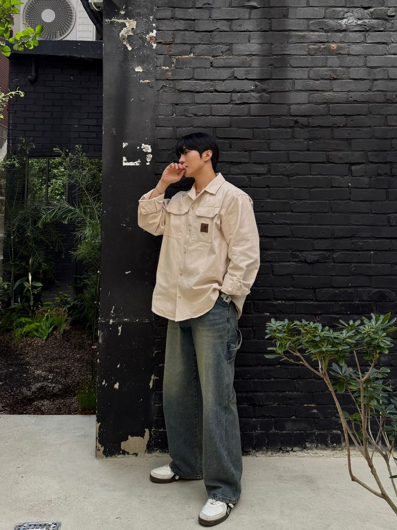 Dying patch carpenter denim