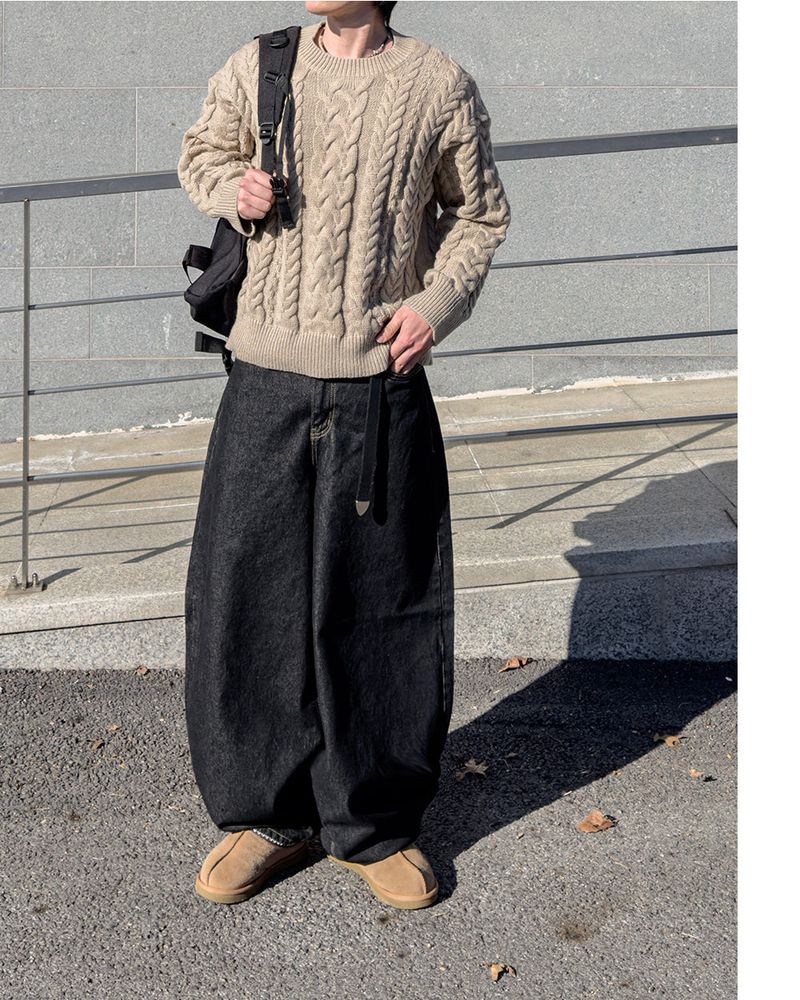 Cabbler Heavy Cable Knit Round Neck