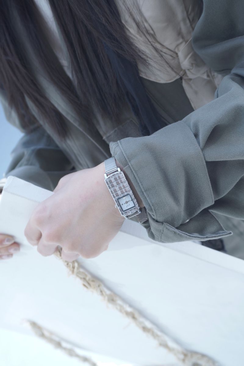 check bar watch