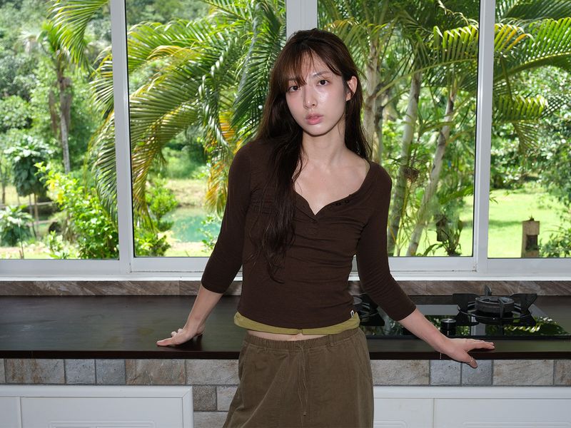 3/4 Rib Henley Neck Button T (Brown)