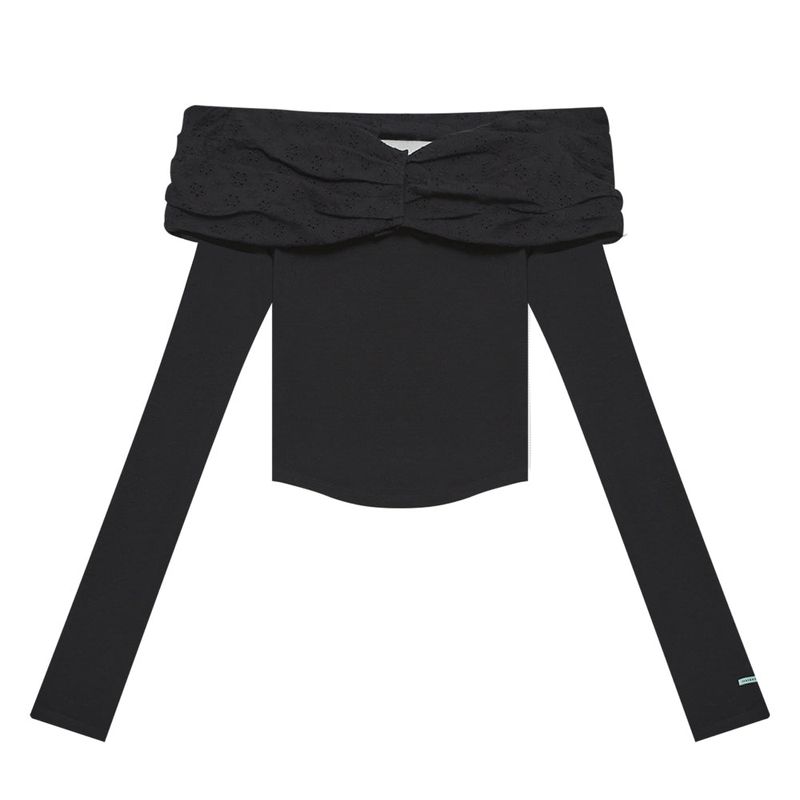 Off-the-shoulder eyelet lace long-sleeved