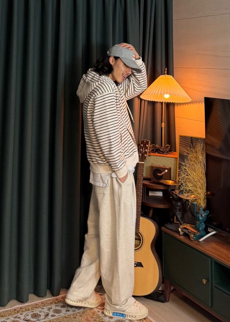 Superior Pin-Tuck Sweatpants