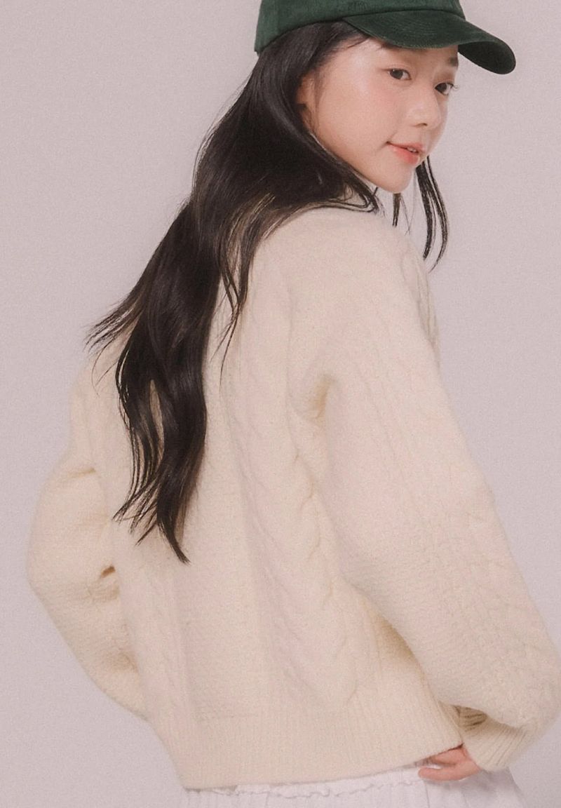 CABLE KNIT CARDIGAN (Cream)