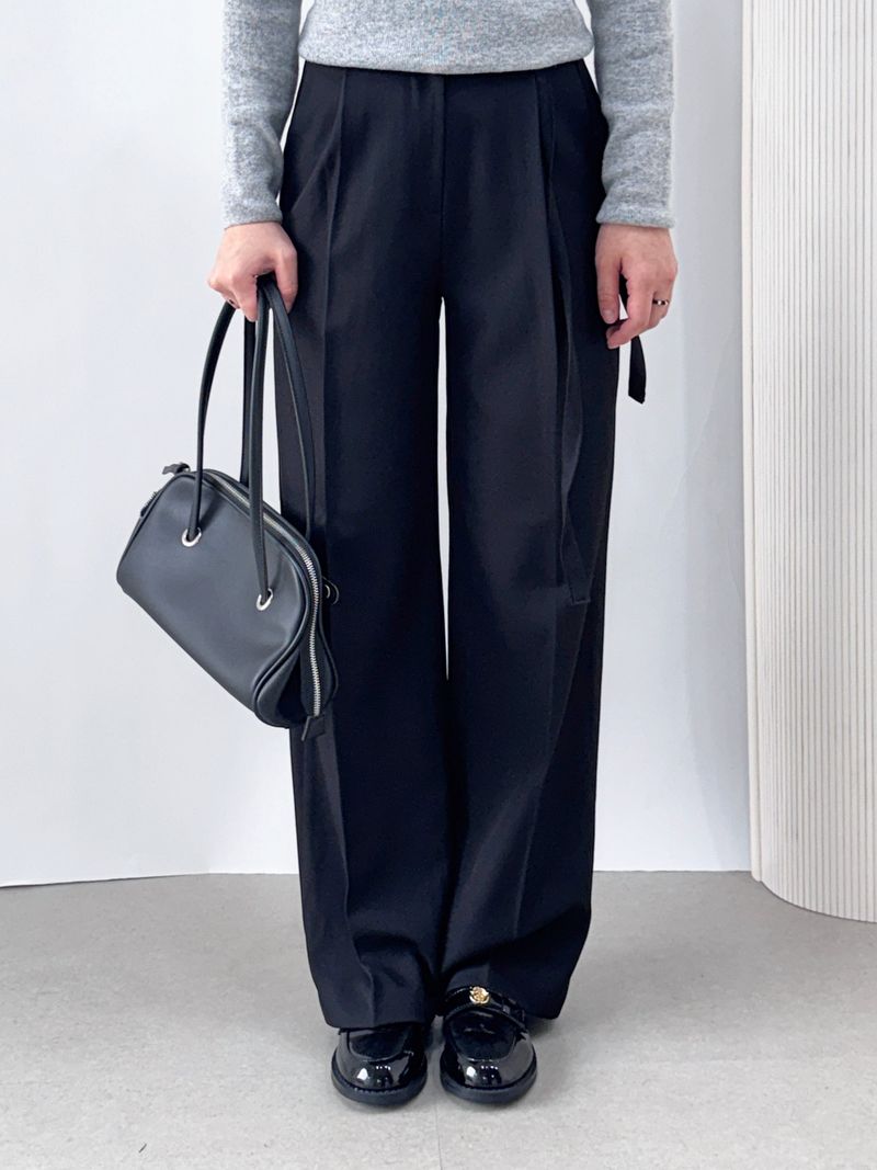 Lucen Strap Pintuck Semi-Wide Slacks Pants