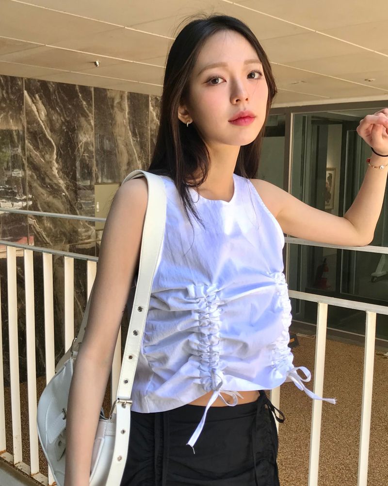 Lovech set up sleeveless