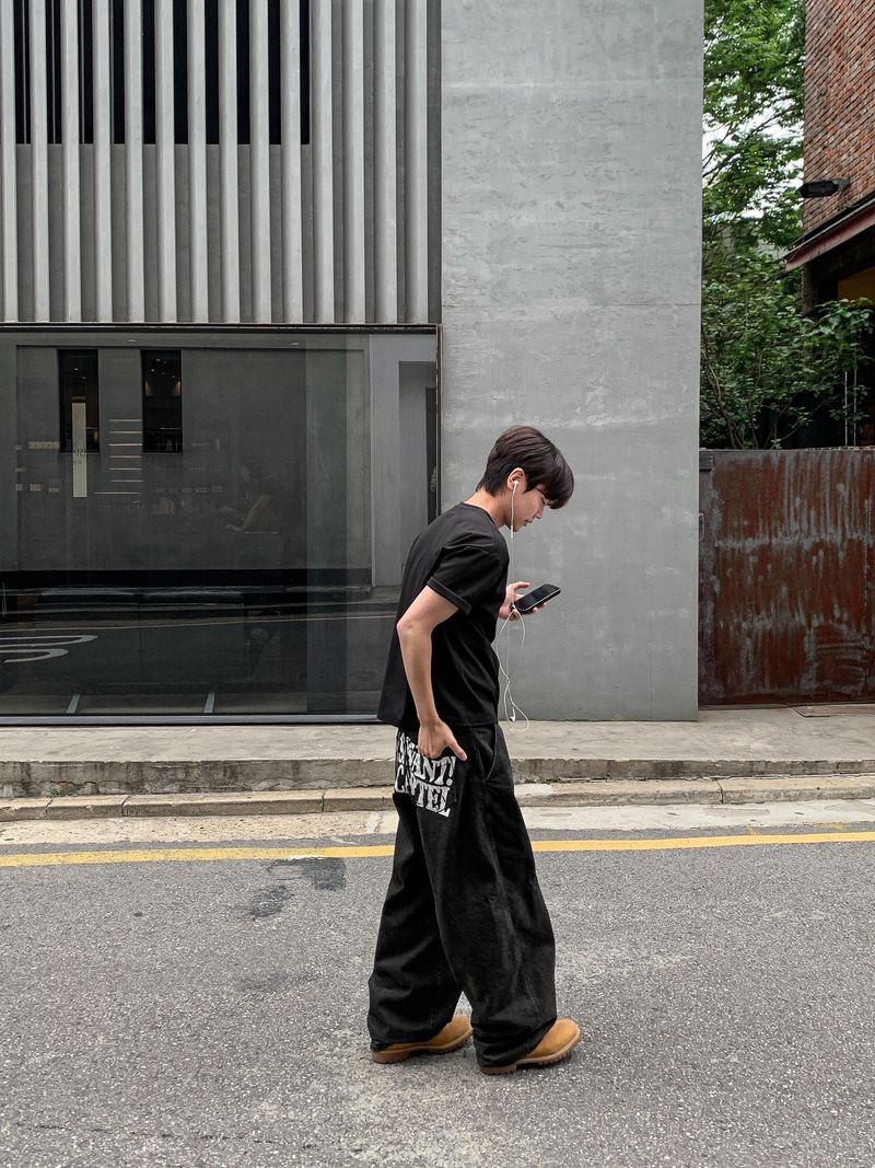 Matsuyama Stone-Washed Printed Denim Pants