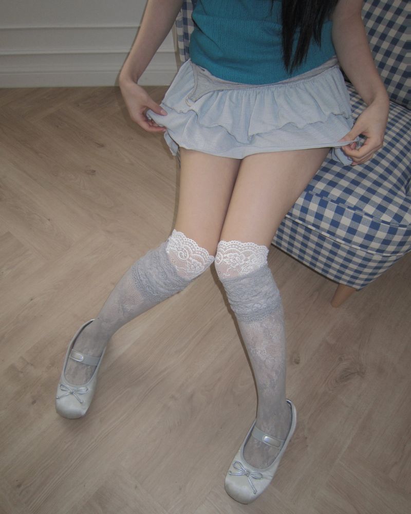 Mubet Lace Knee Socks