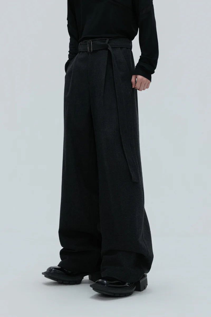 Argue Cultureの「Belted Wool Suit Trousers（Pants）」