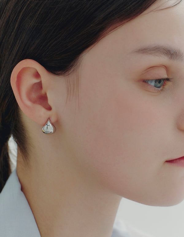hyeres lor（イエール・ロール）の「26SS★ H Edition (W) Volume Lune Earrings（Accessories）」