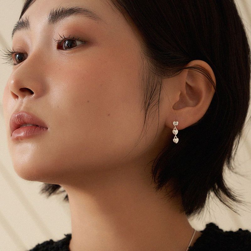 geegee(ジジ)の「tiny heart drop earring(Accessories)」