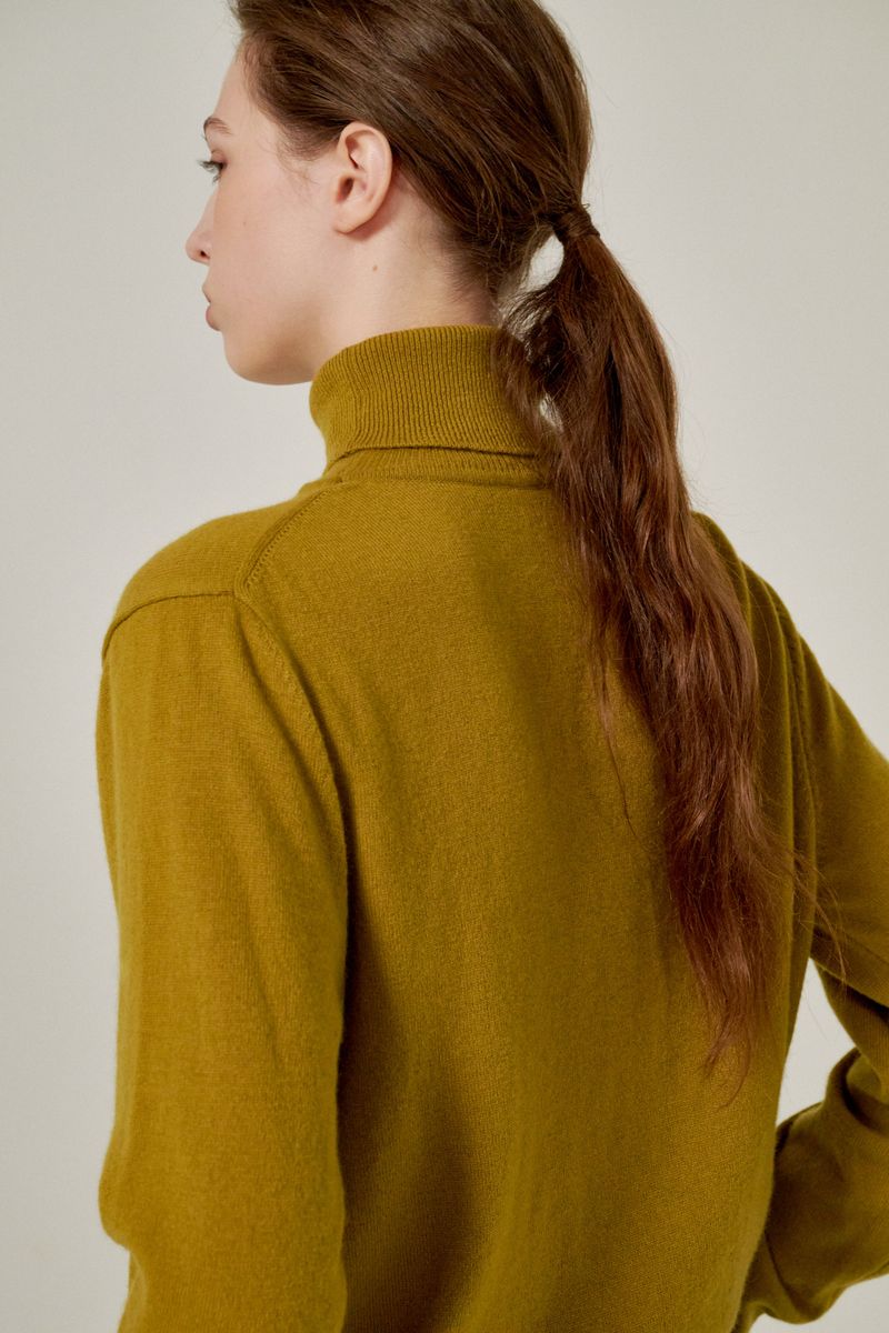 Cashmere turtle neck knit (Mustard)