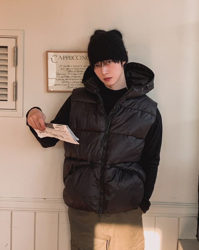 Detachable Hood Angle Pocket Padded Vest