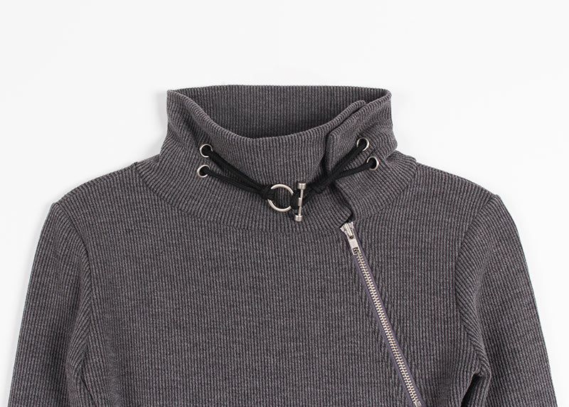 HIGH NECK ZIPPER TEE