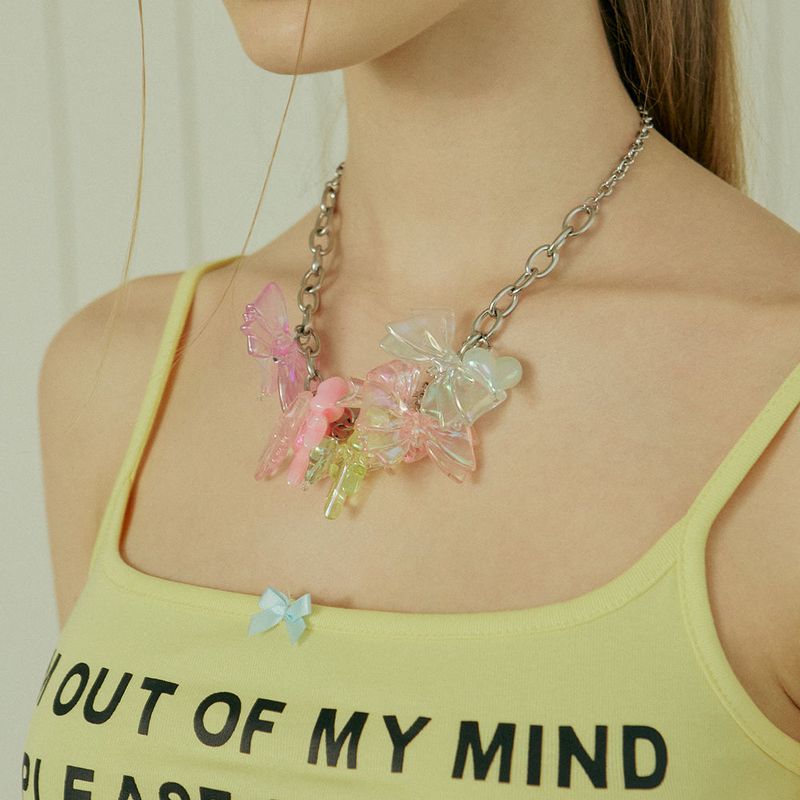 Diva Ribbon Heart Surgical Chain Necklace 