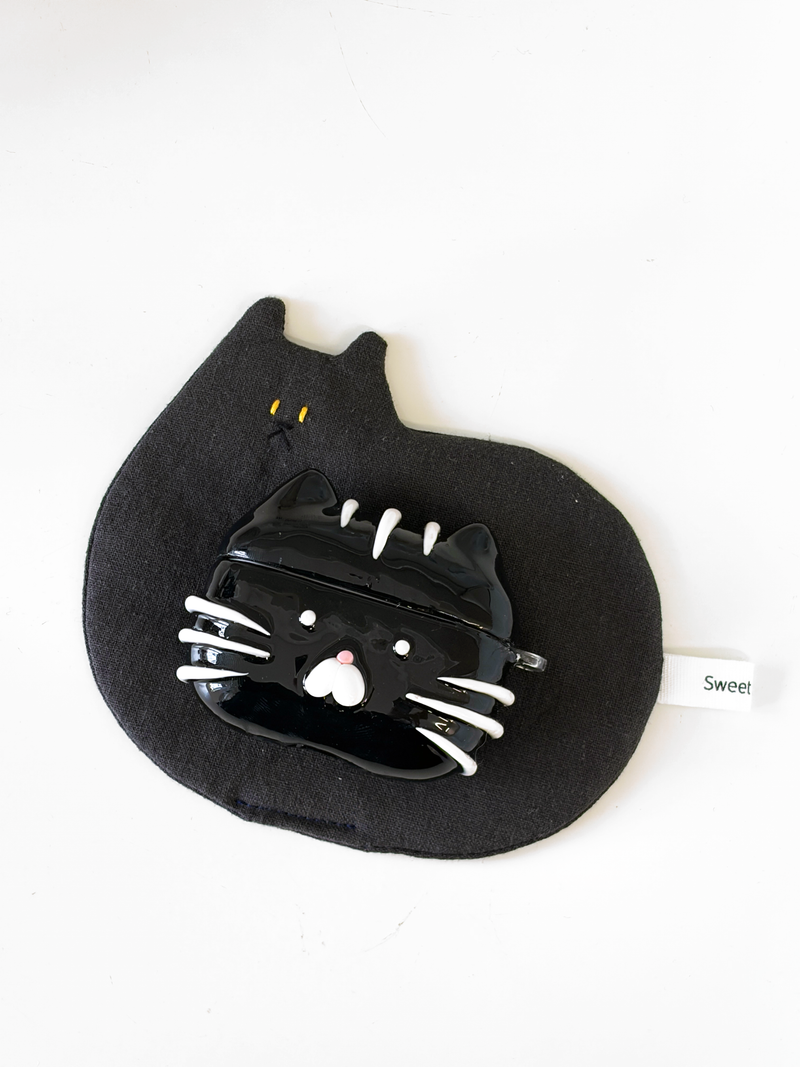 【MADE】 Blackie Cat AirPods Case