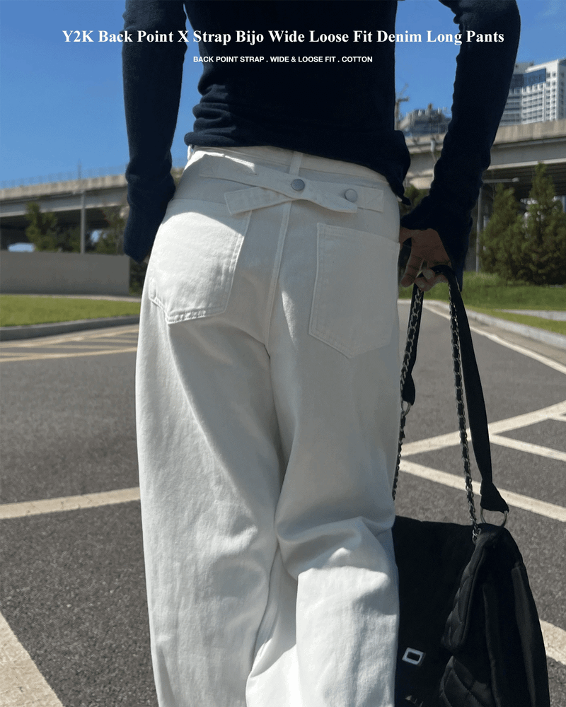 GUSTA（グスタ）の「Y2K Back Point X Strap Bijo Wide Loose Fit Denim Long Pants (White)（Pants）」