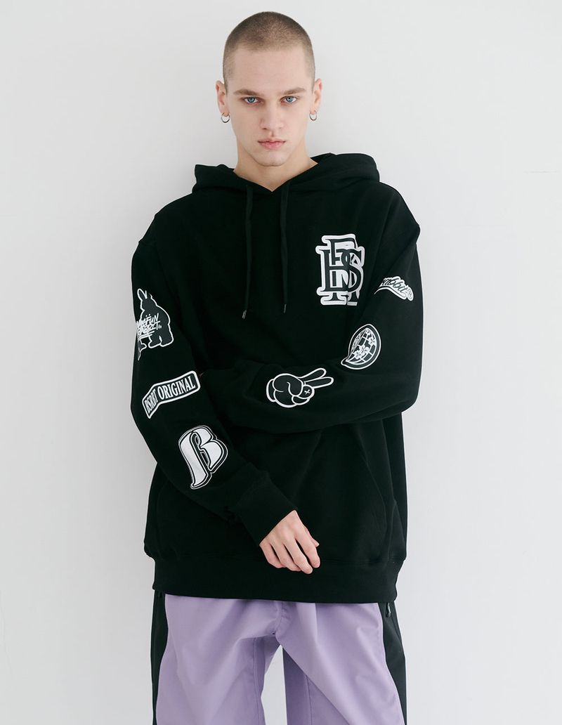 BSRABBIT(ビエスラビット)の「BSR2223FWPO012 BS MULTI LOGO HOODIE BLACK(Tops)」
