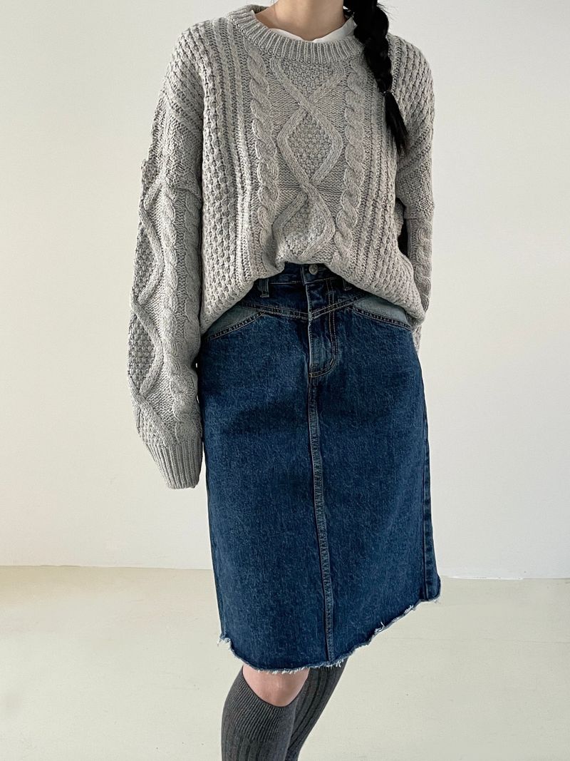 Neat midi denim skirt 