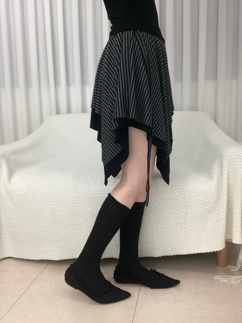 Side Strap Stripe Unbal Skirt