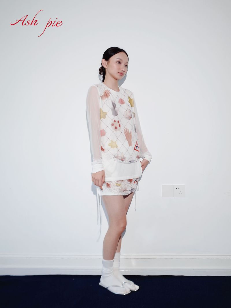 Double layered drawstring T-shirt