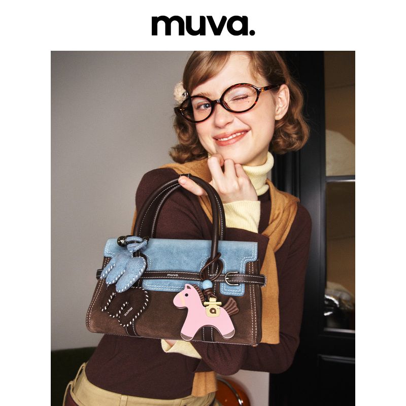 muva.(ムーヴァ)の「muva. 本革 ベルベット バイカラー ハンドバッグ チャーム付(バッグ)」