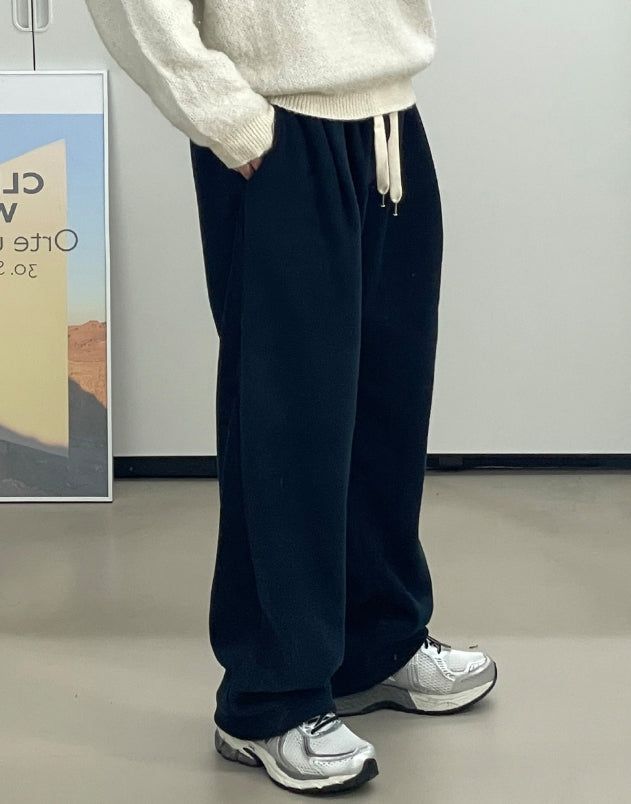 modernif（モダニフ）の「Cozy Fleece Wide Sweatpants（Pants）」