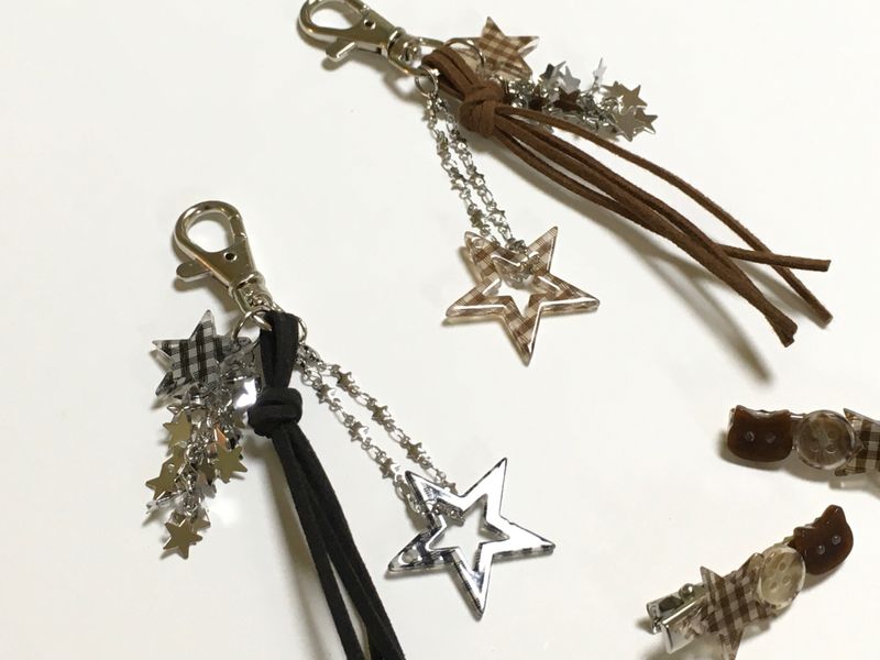 Hippie star keyring