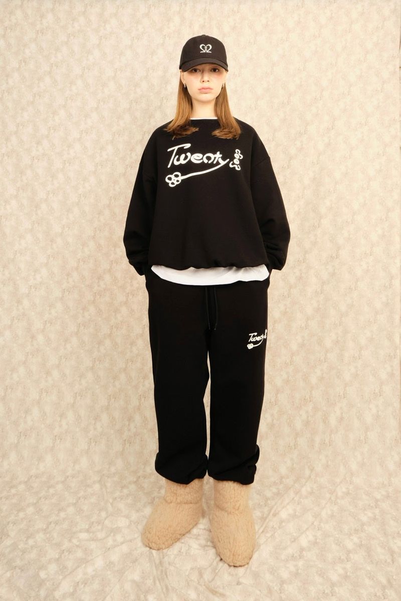 FLORAL SWEATPANTS