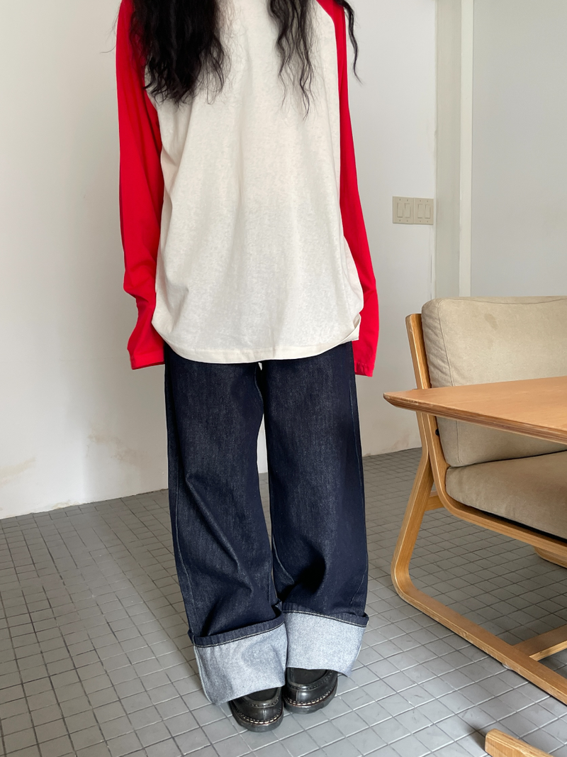 line raglan T